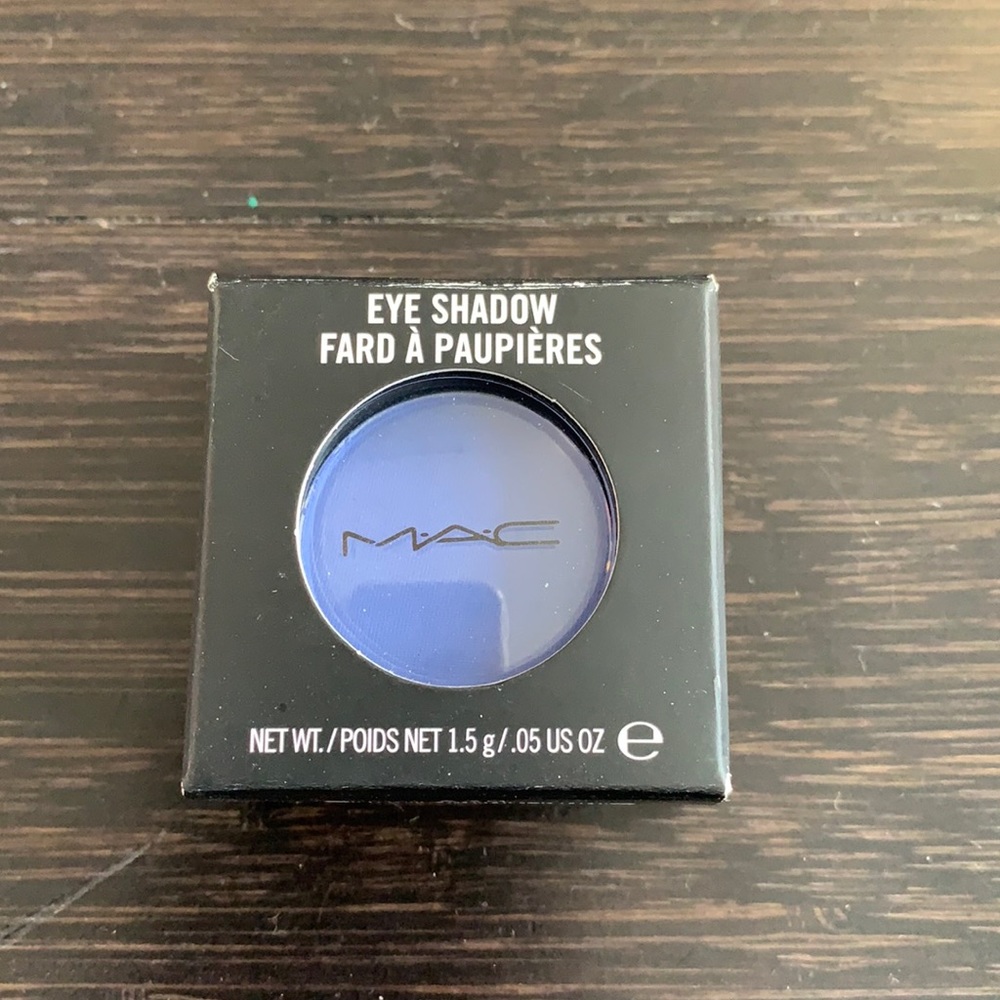 MAC Satin Eyeshadow in Haunting